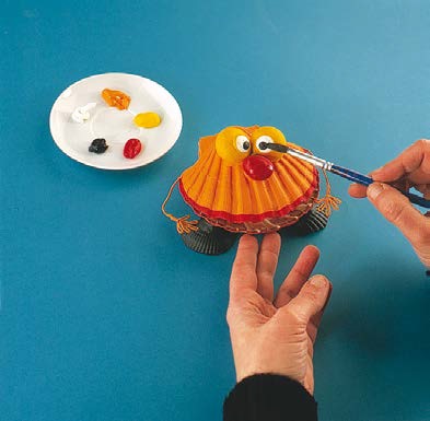 Etape finale atelier bonshommes coquilles par Art Kids Company